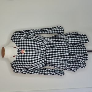 NWOT, Time and Tru, black & white, checkered, maternity top, size large (12/14)